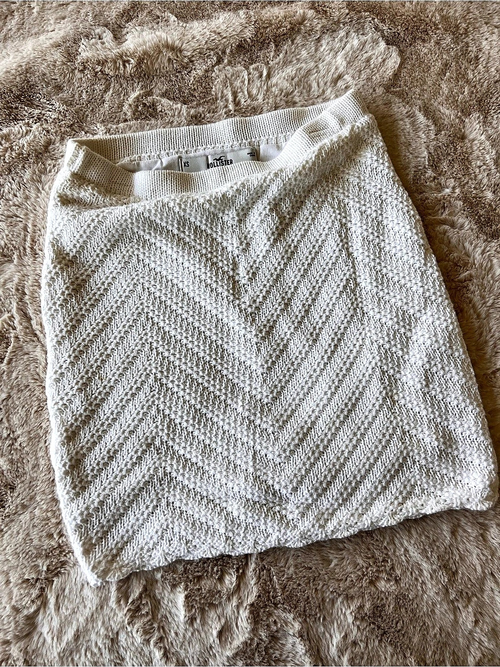 Hollister Textured Chevron Knit Mini Skirt White XS